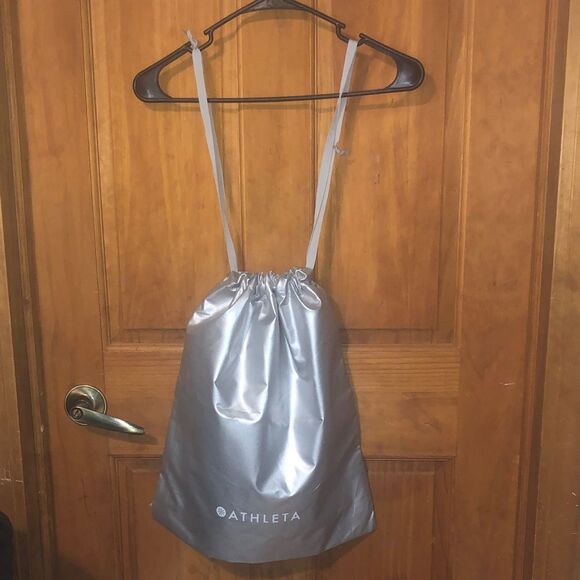 371. Athleta Metallic Silver Drawstring Bag - Picture 3 of 7